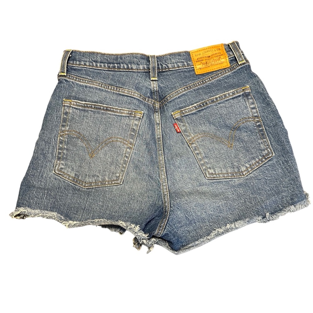 Levi high waisted shorts